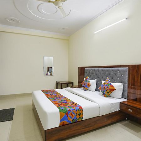 Fabexpress Asp Royal Residency Inn- Janakpuri Делхи Екстериор снимка