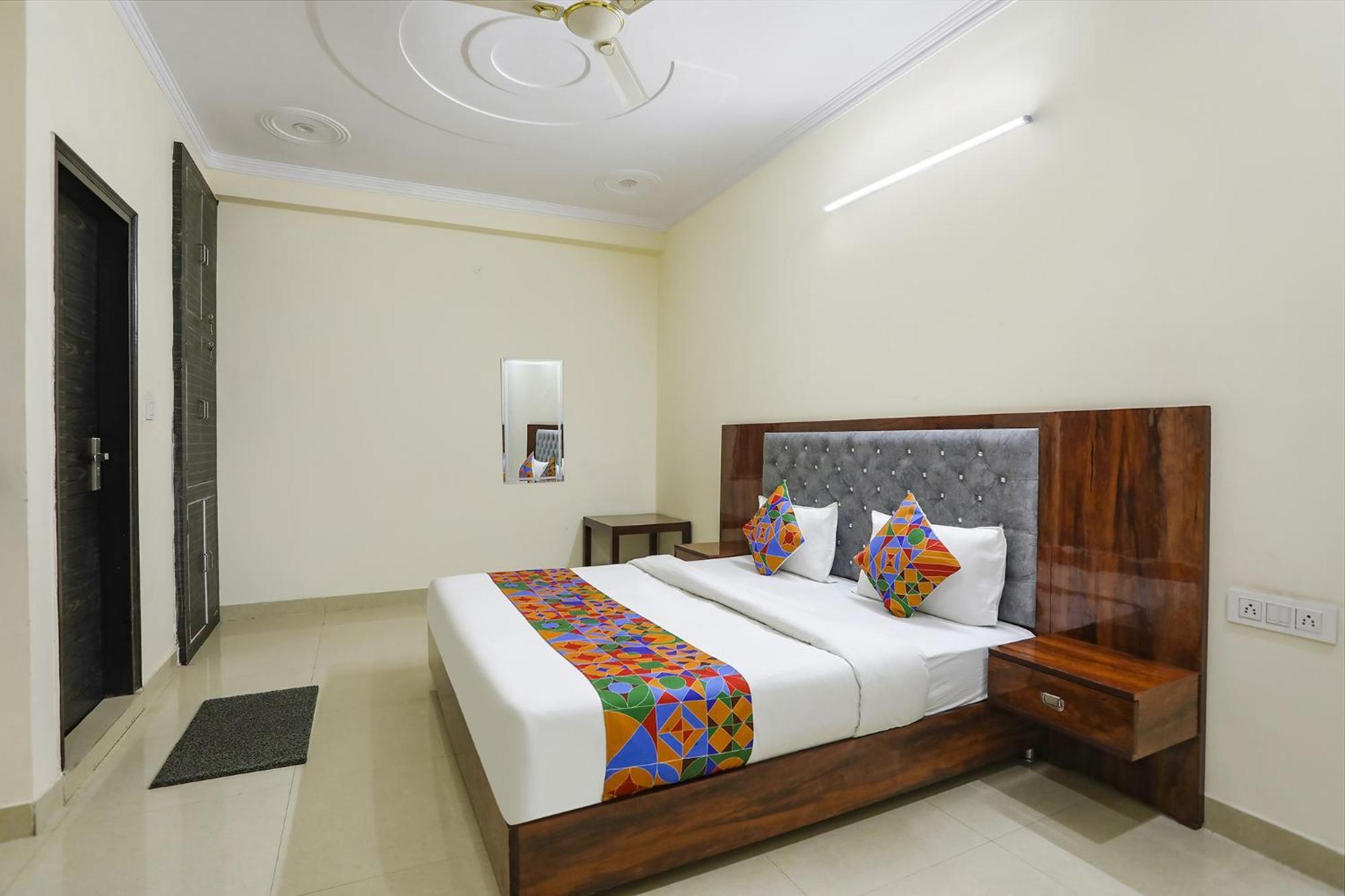 Fabexpress Asp Royal Residency Inn- Janakpuri Делхи Екстериор снимка