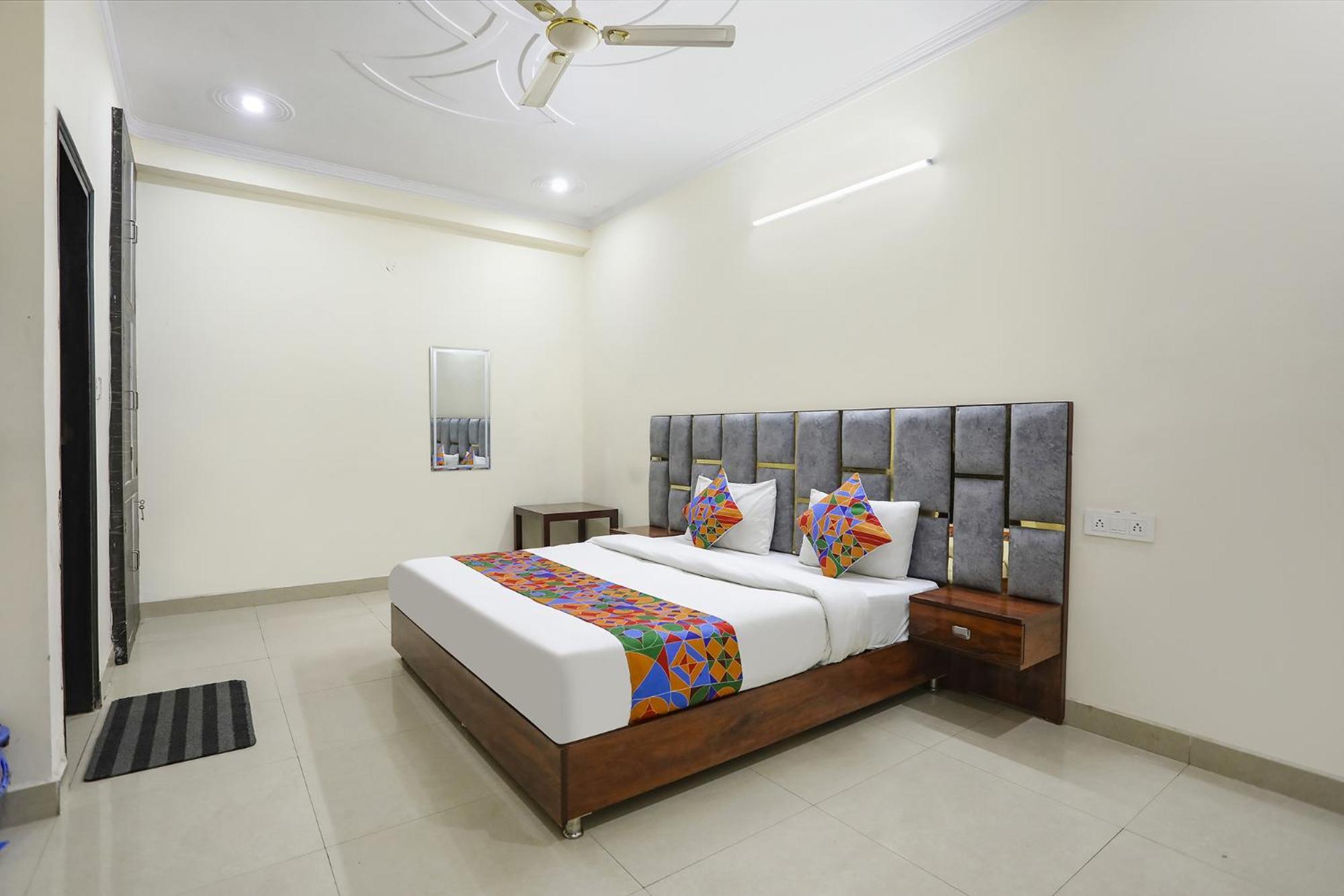 Fabexpress Asp Royal Residency Inn- Janakpuri Делхи Екстериор снимка