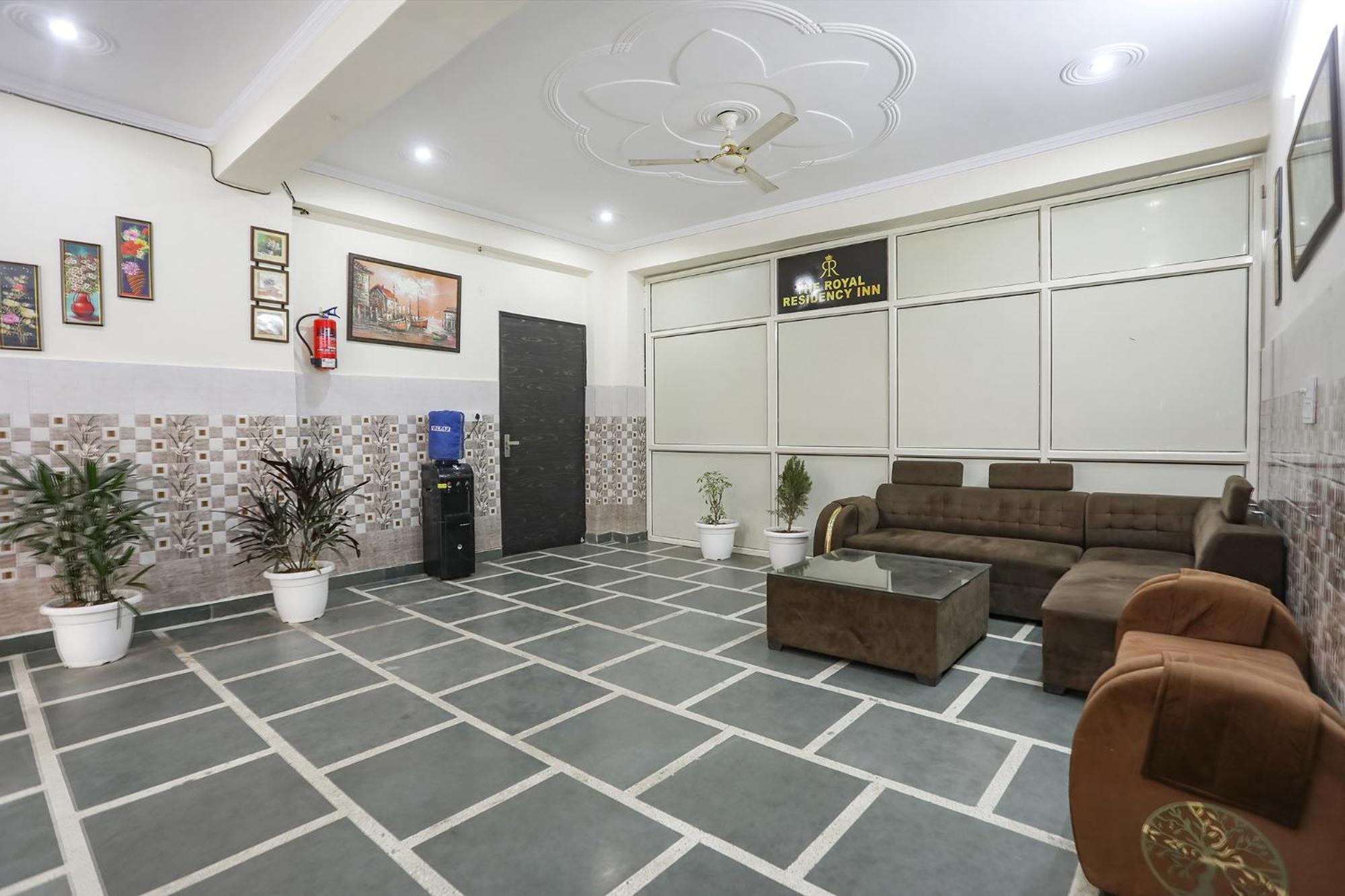 Fabexpress Asp Royal Residency Inn- Janakpuri Делхи Екстериор снимка